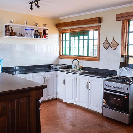 Wild Amboseli Ndovu Cottage. Εξωτερικό φωτογραφία