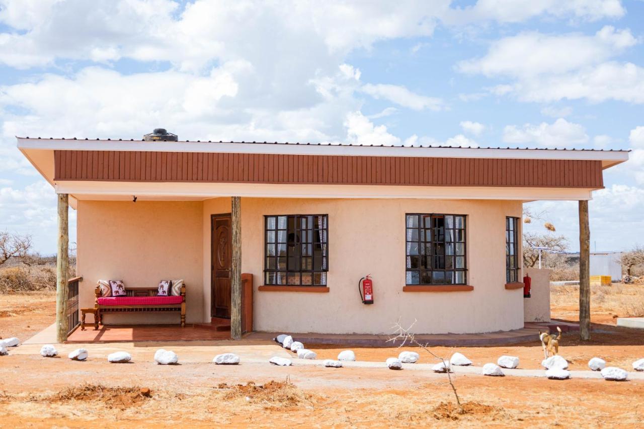 Wild Amboseli Ndovu Cottage. Εξωτερικό φωτογραφία