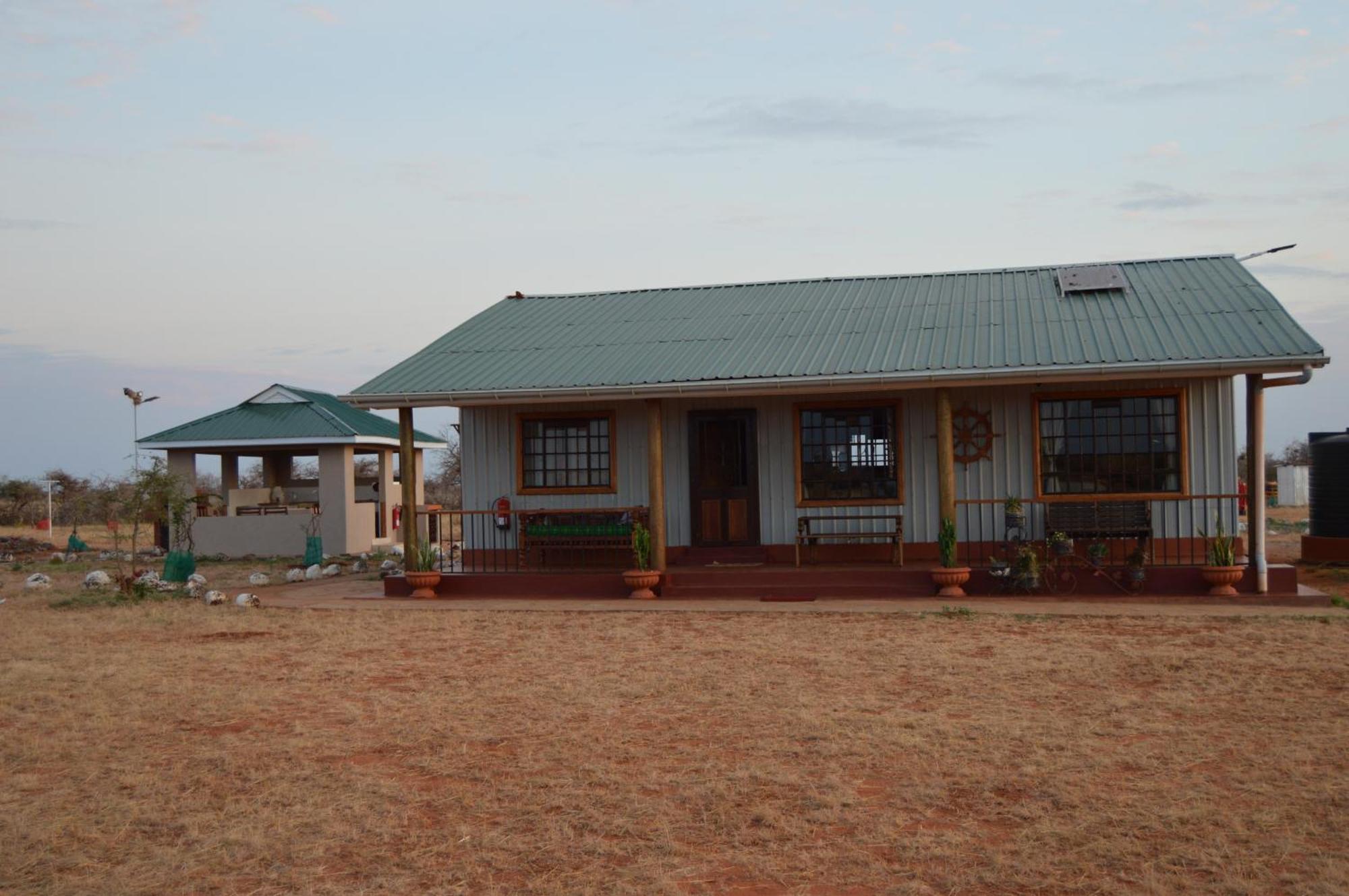 Wild Amboseli Ndovu Cottage. Εξωτερικό φωτογραφία